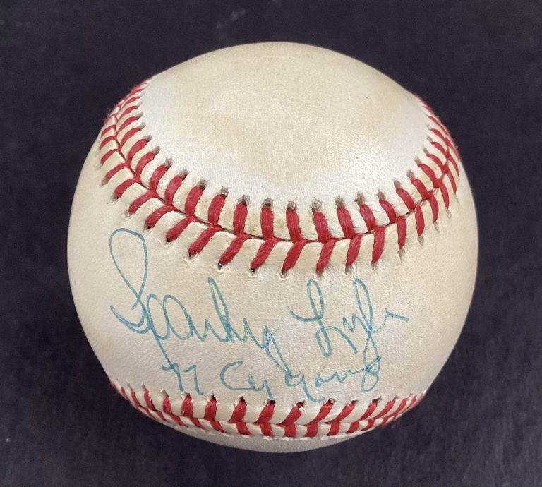 Sparky Lyle Signed Baseball OMLB NY Yankees 77 Cy Young Insc Autograph TPG