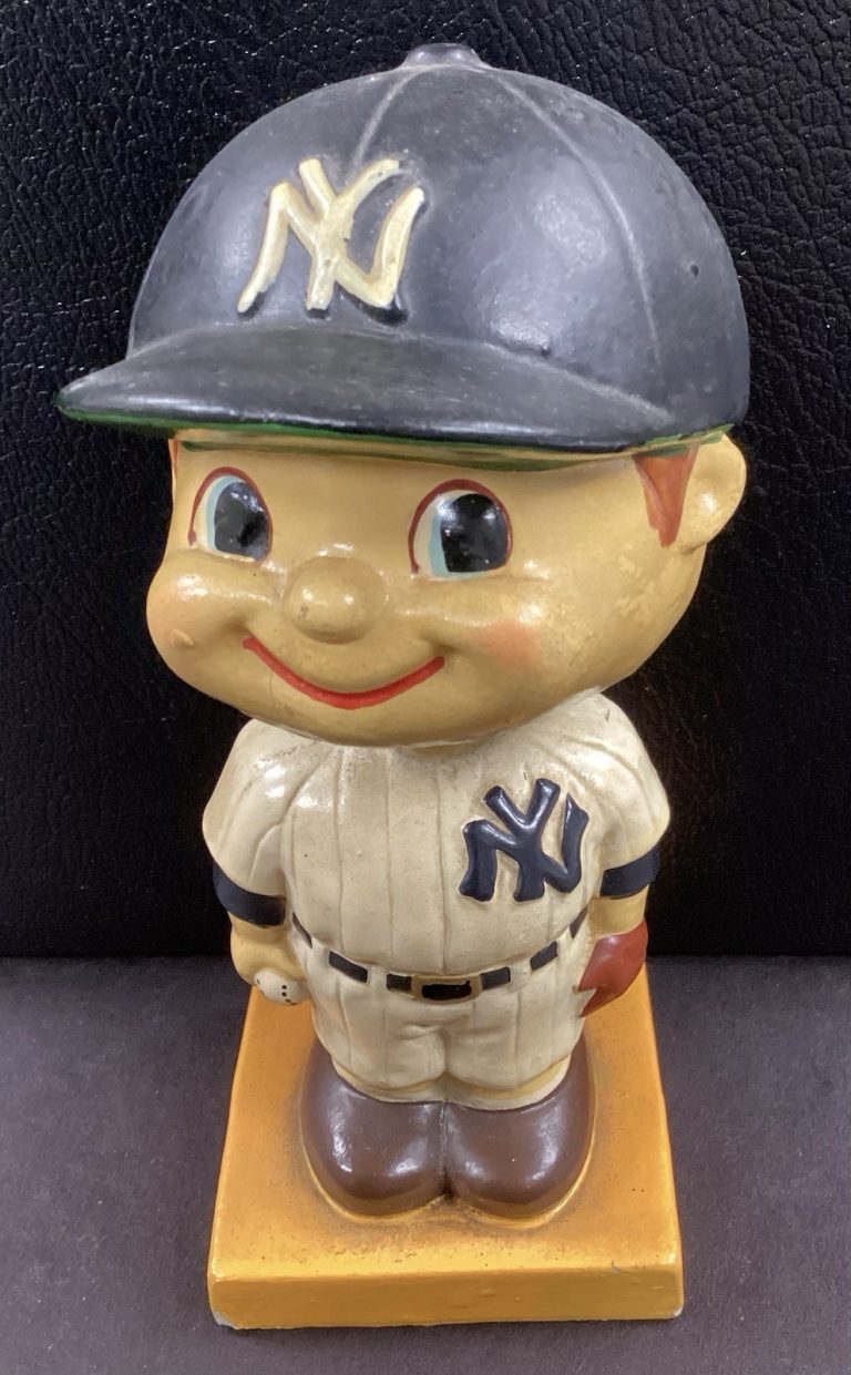 NY Yankees Square Orange Base Baseball Nodder 1960’s Bobblehead Original Vintage