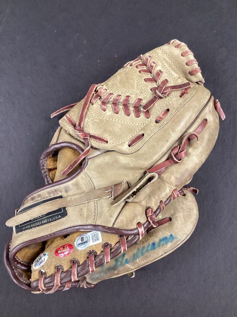 Ted Williams Signed Signature Game Model Glove Boston Red Sox HOF Auto Beckett