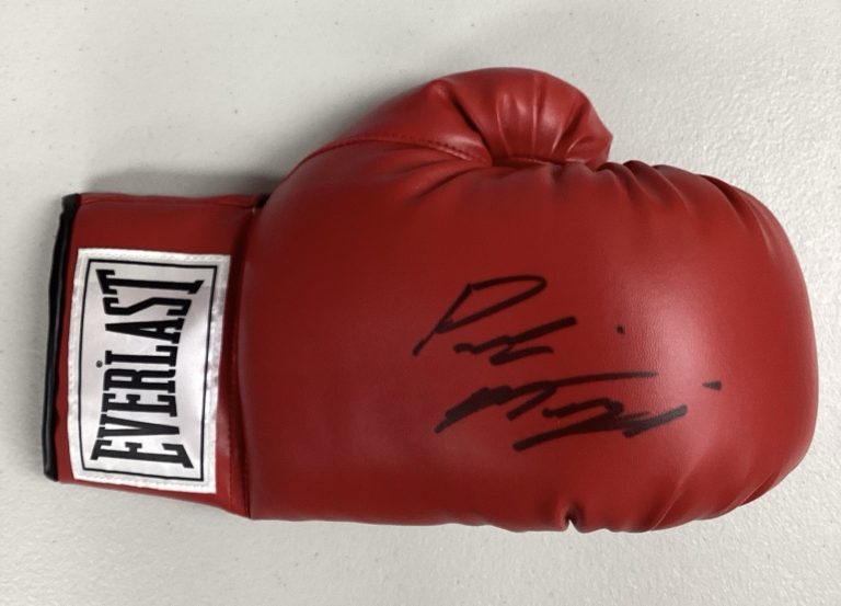 Paulie Mailinagi Signed Boxing Glove Red Everlast Autograph TPG