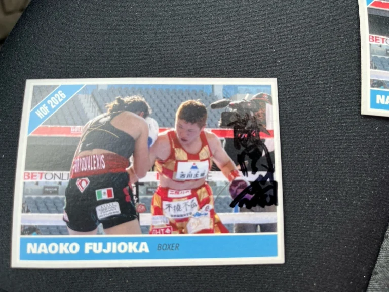 BOXING CHAMPION NAOKO FUJIOKA SIGNED AUTOGRAPHED CARD RARE HOF 2026