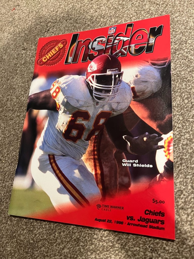 FOOTBALL PROGRAM KANSAS CITY CHIEFS JACKSONVILLE JAGUARS 8/22 1998 WILL SHIELDS