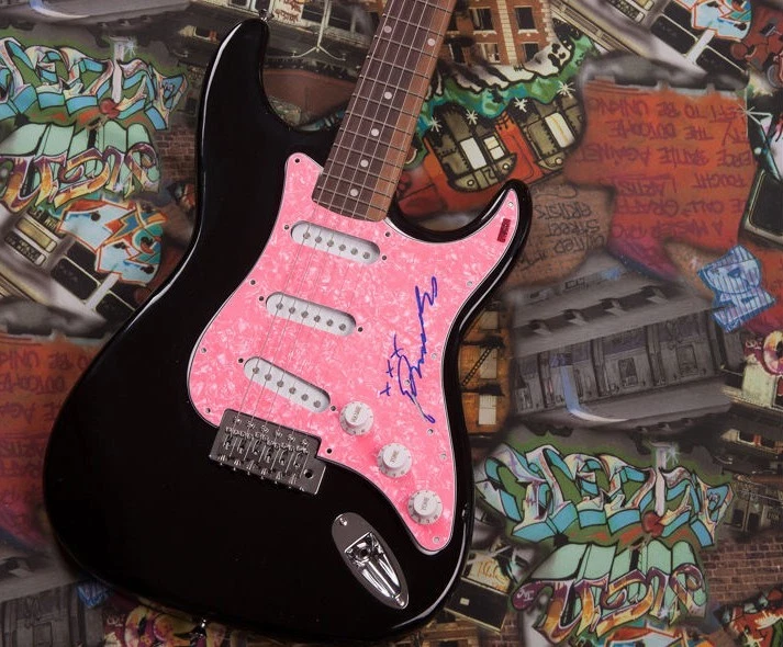 GFA Artista Canadese Merrill Nisker PEACHES Chitarra Elettrica Firmata LA1 COA