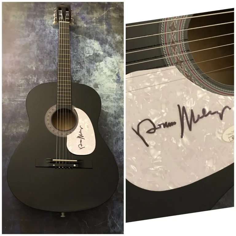 JSA It Was Almost Like a Song RONNIE MILSAP Chitarra Acustica Firmata COA