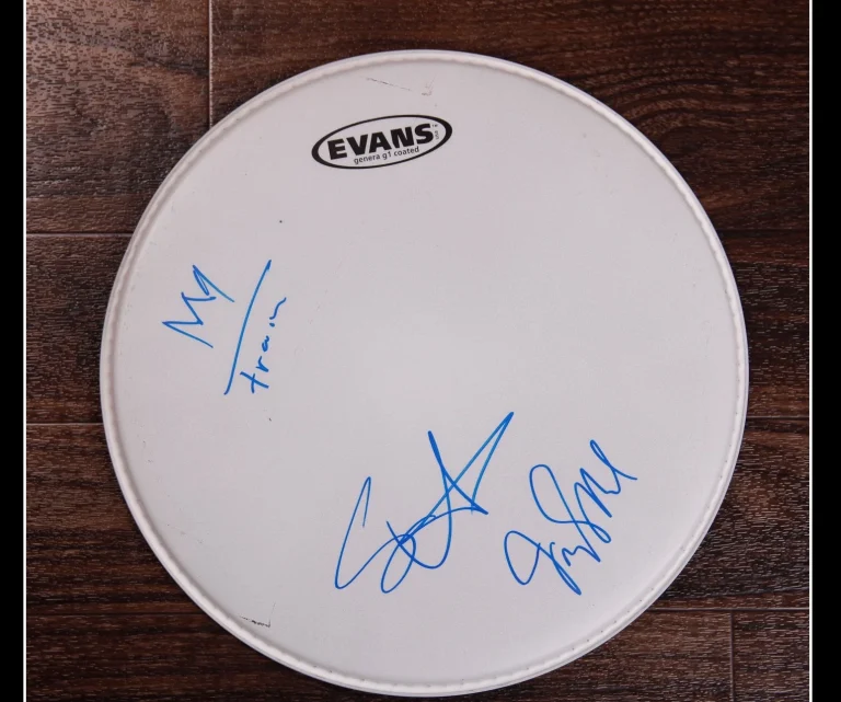 GFA Scott Underwood / Jimmy Stafford TRAIN Drumhead Firmato 13
