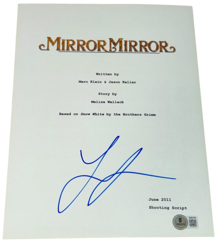 Lily Collins Signed Autograph Mirror Mirror Script Cover Authentic Beckett BAS