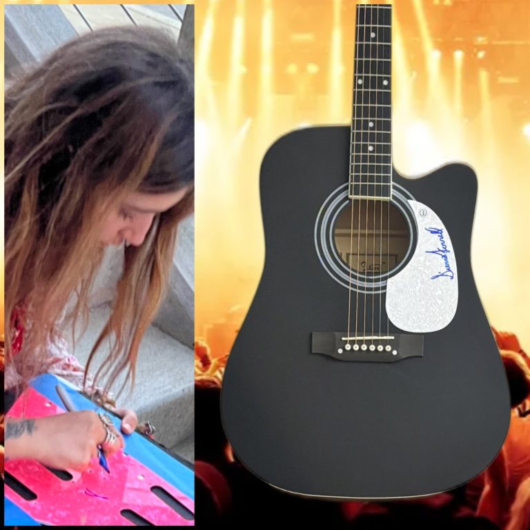 GFA In Dreams Folk Star * SIERRA FERRELL * Signed 41