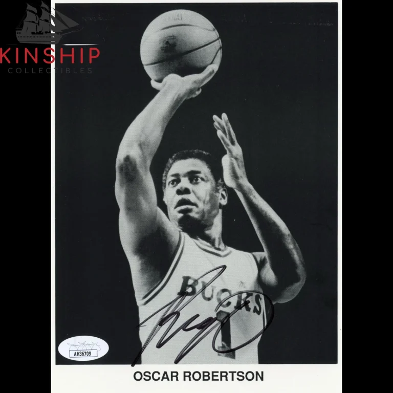 Oscar Robertson signed B&W Photo JSA COA HOF Basketball Auto Bucks B982