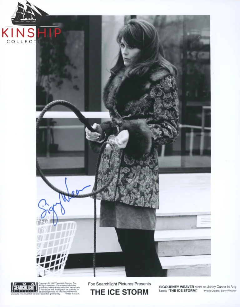 Sigourney Weaver signed 8x10 Movie Promo Photo JSA COA Vintage Auto Rare B1100
