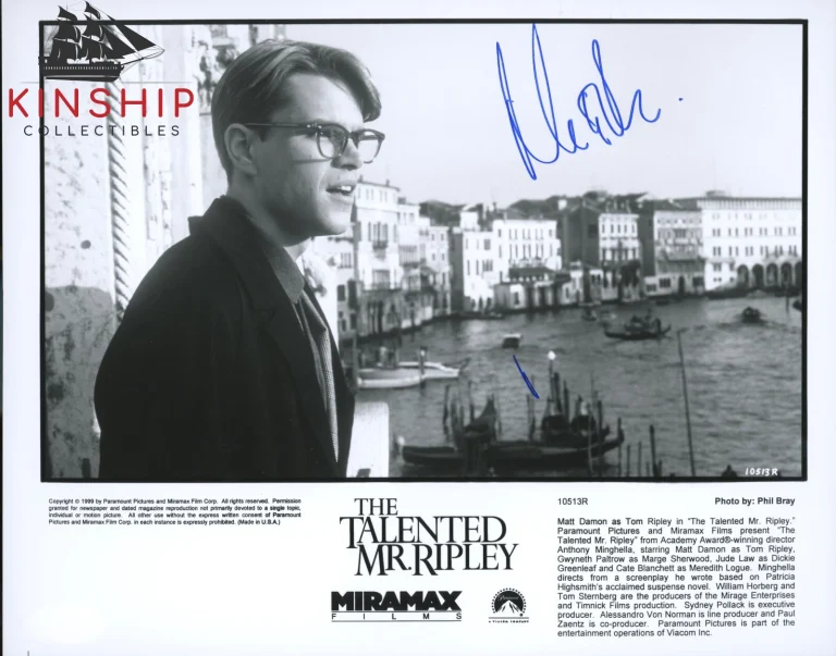 Matt Damon signed 8x10 Movie Promo Photo JSA COA Full Vintage Auto Actor B1152