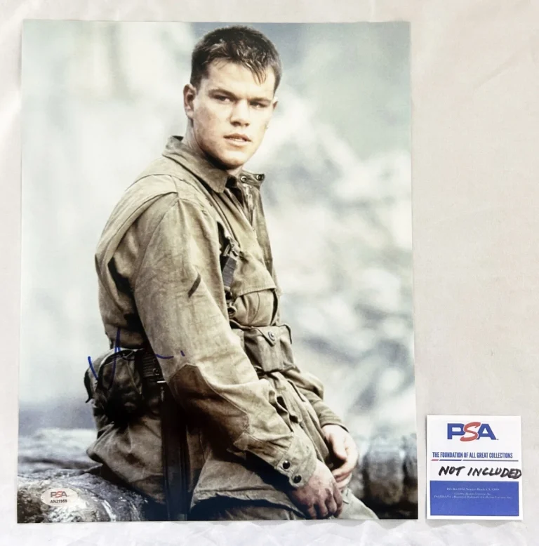 Matt Damon Signed 11x14 Photo PSA/DNA 2 COA