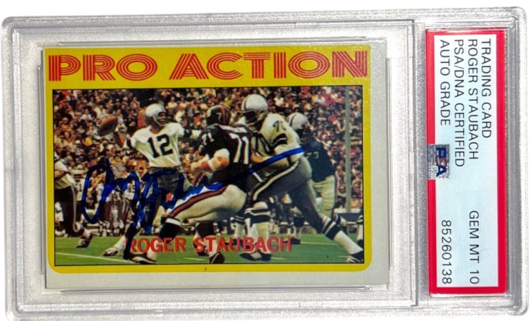Roger Staubach Cowboys Autograph 1972 Topps Pro Action #122 RC Card PSA 10 Auto