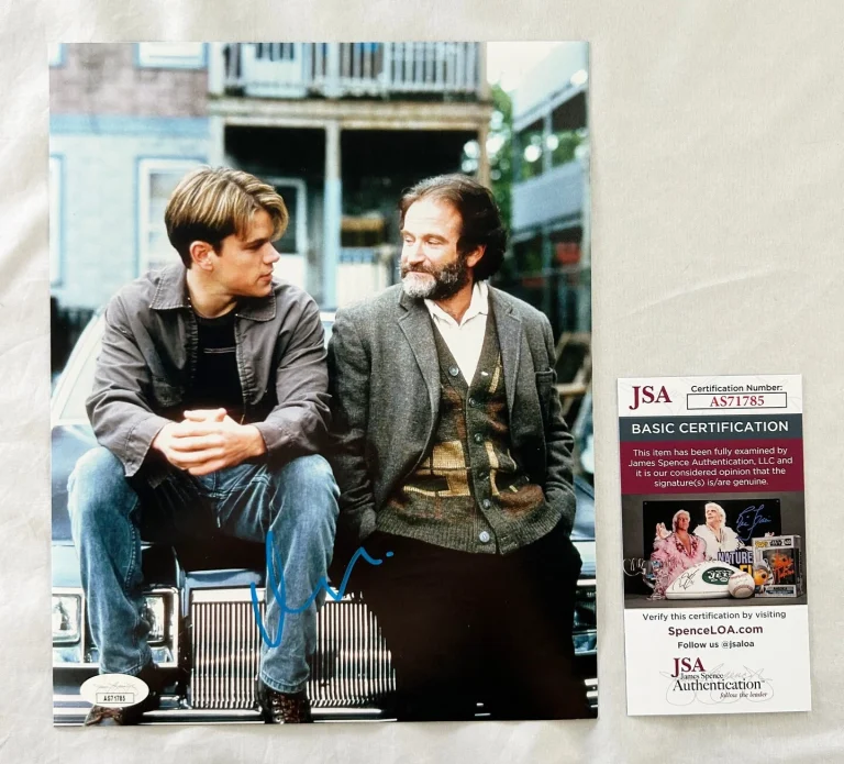 Matt Damon Signed 8x10 Photo JSA 9 COA