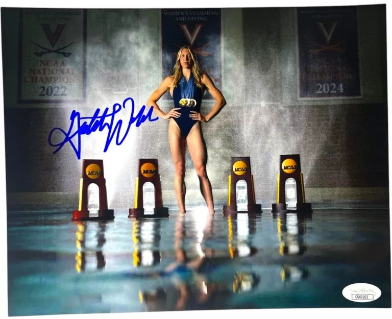 GRETCHEN WALSH SIGNED 8X10 PHOTO 2024 OLYMPICS GOLD SWIMMING USA PARIS JSA