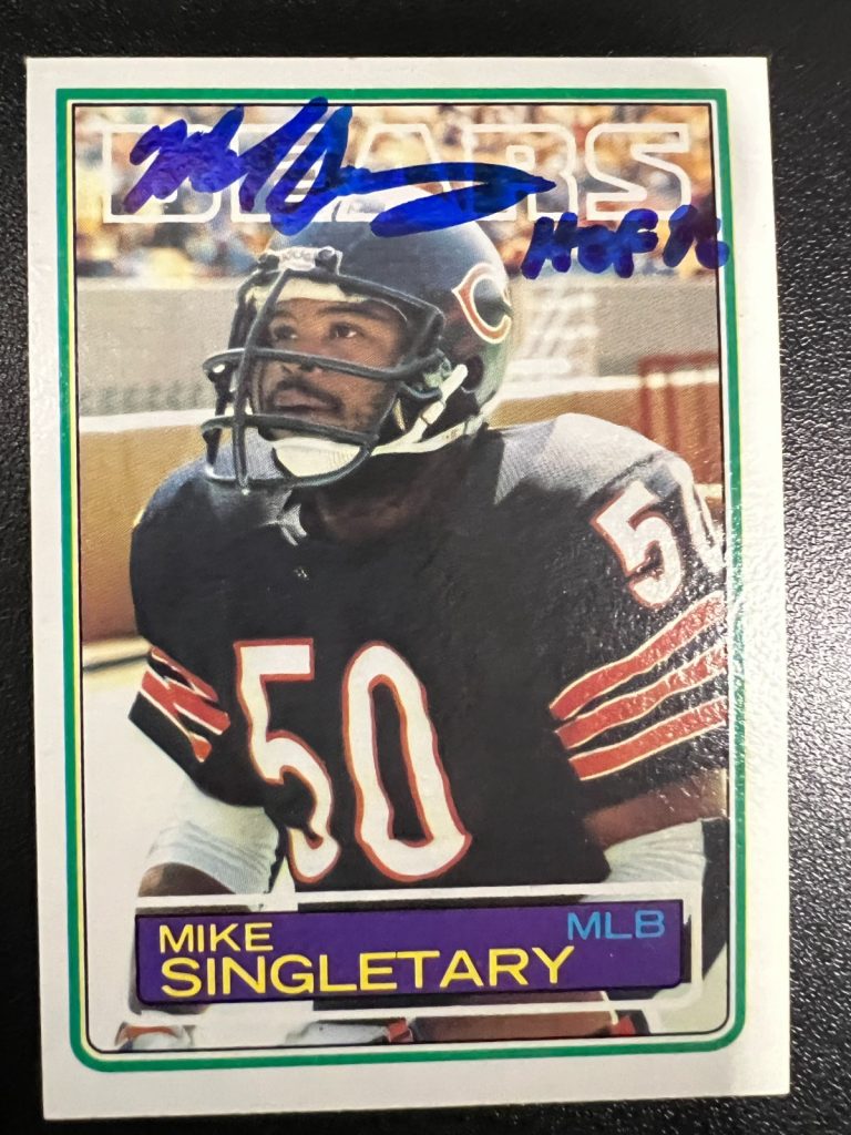 MIKE SINGLETARY CHICAGO BEARS HOF 96  SIGNED 1983 TOPPS CARD #38