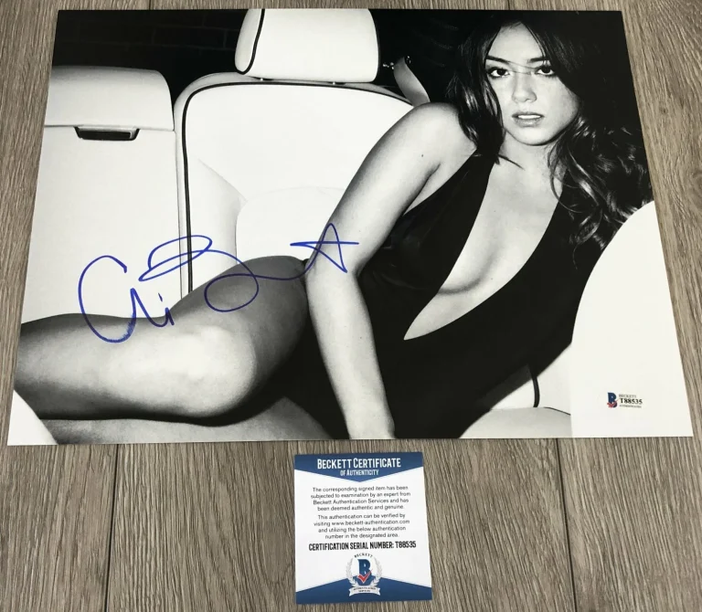 CHLOE BENNET SIGNED AGENTS OF SHIELD 11x14 PHOTO w/PROOF & BAS BECKETT COA