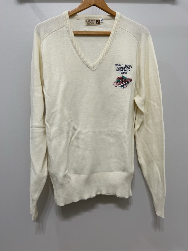 vintage 1987 world series champion minnesota twins sweater L rare puckett hrbek