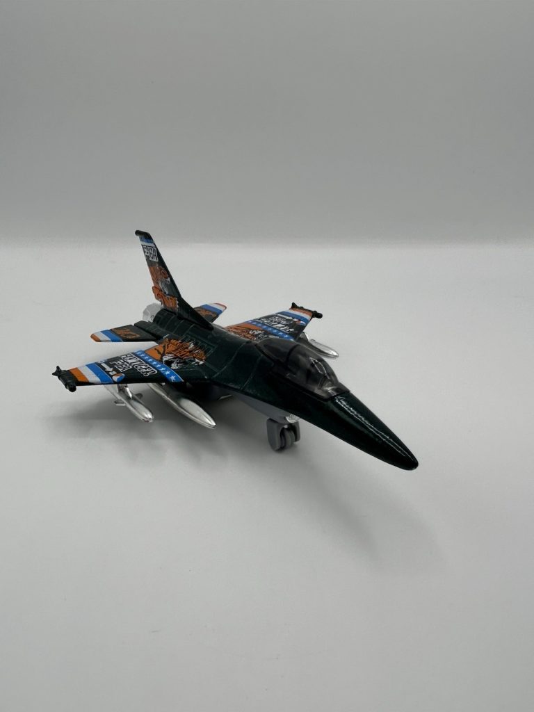 General Dynamics F-16 Fighting Falcon, a multirole fighter aircraft U.S. Airforc