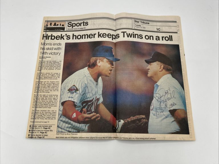 MINNESOTA TWINS KENT HRBEK SIGNED SPORTS MAGAZINE Durwood Merrill Beckett COA