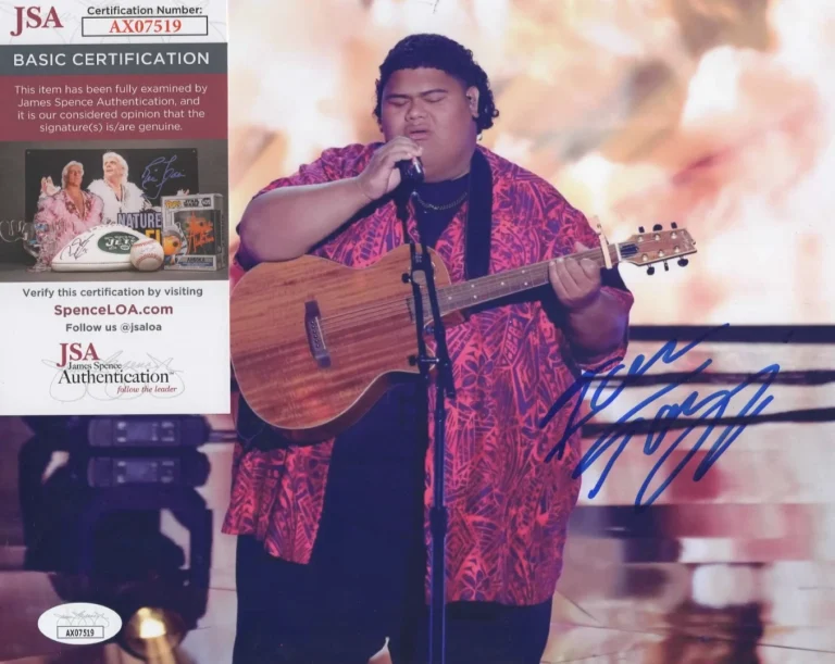 Iam Tongi Signed 8x10 Photo w/ JSA COA #AX07519 American Idol Season 21 Winner
