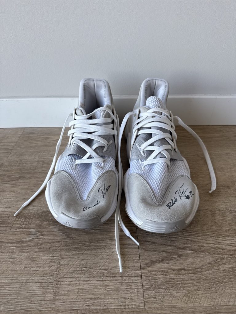 Robert Woodard II Signed Game-Worn Mississippi State Shoes – Size 16 - Derrick