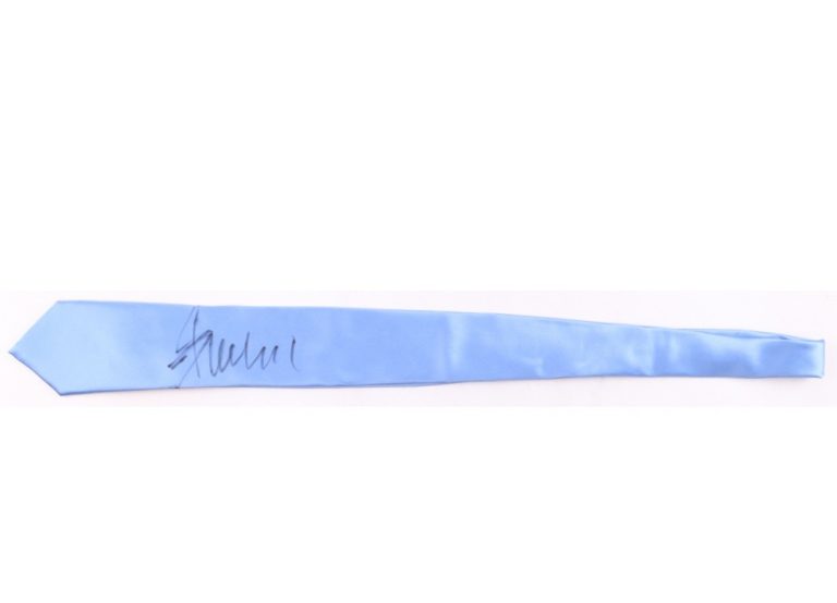 Donald Trump Signed Neck Tie JSA Authenticated Autograph Political Memorabilia