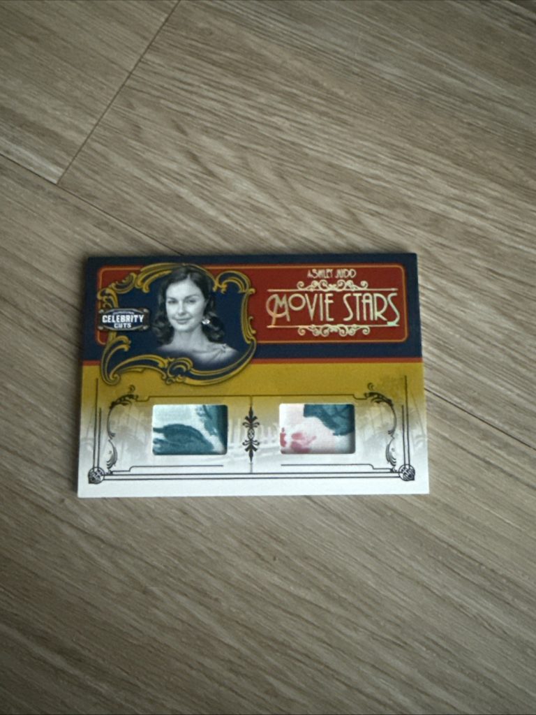 2008 Donruss Celebrity Cuts Movie Stars Dual Worn Wardrobe Ashley Judd /10 Relic