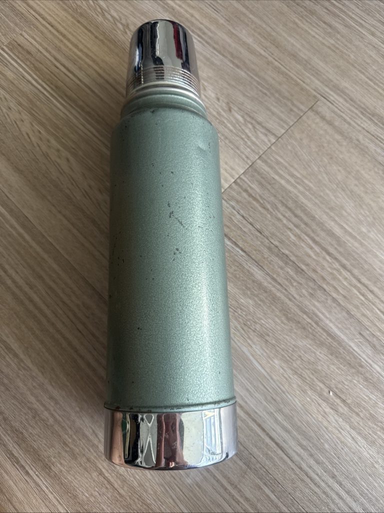 Vintage 1978 Stanley Aladdin Thermos A-944C 1 Qt Green Metal Chrome Cup