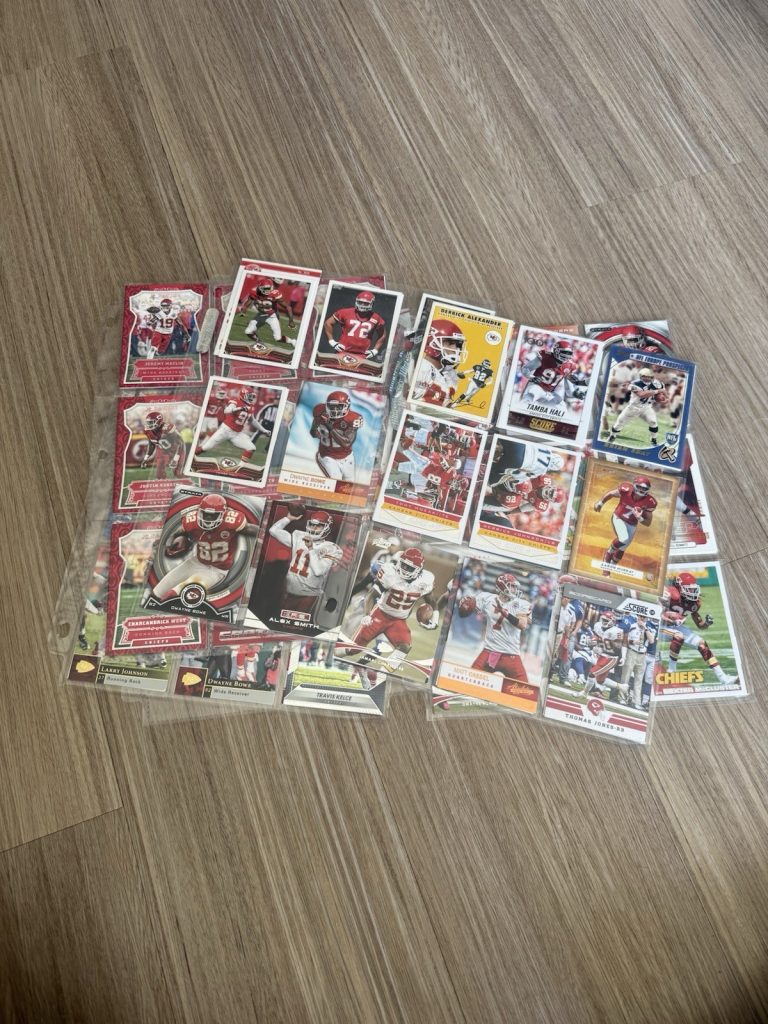 Kansas City Chiefs Card Lot Gonzalez Kelce Hill Smith Charles Johnson Bowe