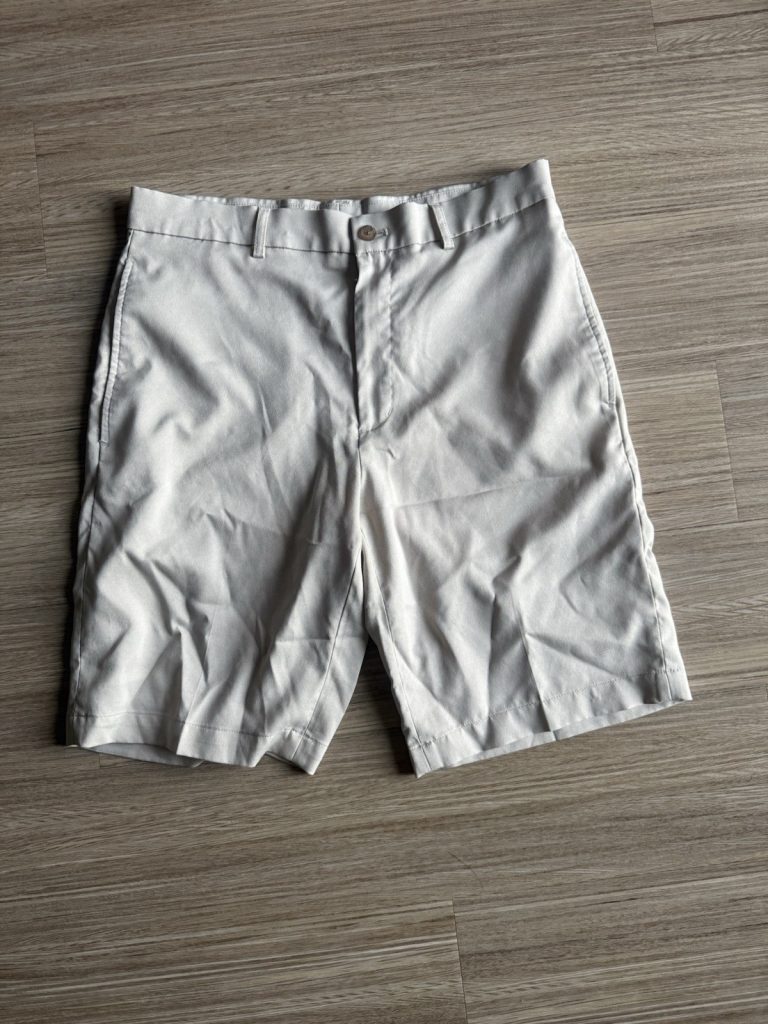 Walter Hagen Men’s Golf Shorts Beige Flat Front Size 32 Casual Dressy