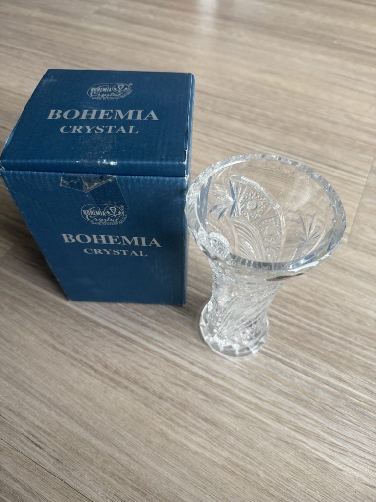 Sklo Bohemia Czech Republic Hand Cut Crystal Vase 24% Lead Vintage 12-1/2