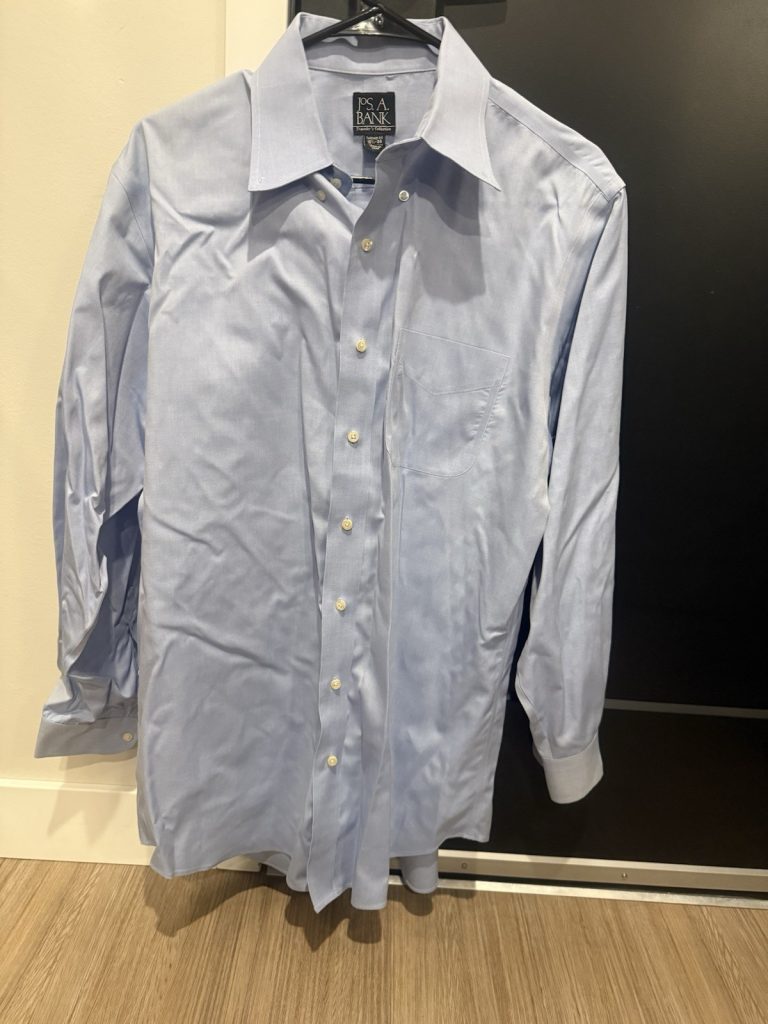 Jos A Bank Traveler’s Collection Tailored Fit Light Blue Dress Shirt 16.25 34