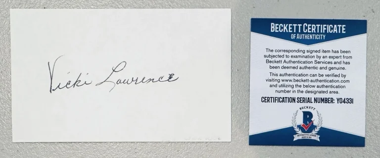 Vicki Lawrence Signed Autographed 3x5 Card BAS Beckett Cert Carol Burnett Show