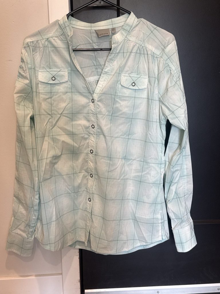 Athleta Women’s Medium Green Plaid Button Front Long Sleeve Active Top
