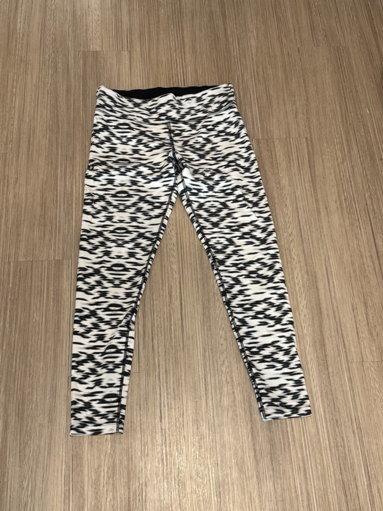 Pink Victoria's Secret Ultimate Grey White Animal Print Pockets Yoga Leggings M