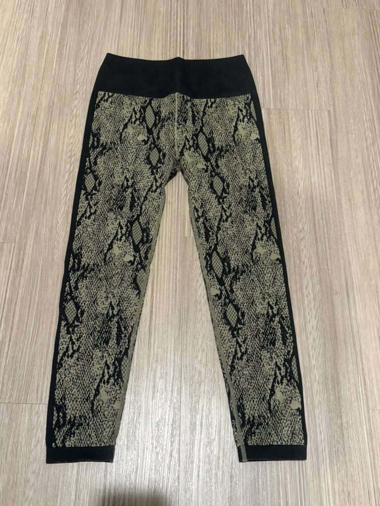Fabletics SculptKnit Snake Print Seamless Leggings Black Green Size Medium
