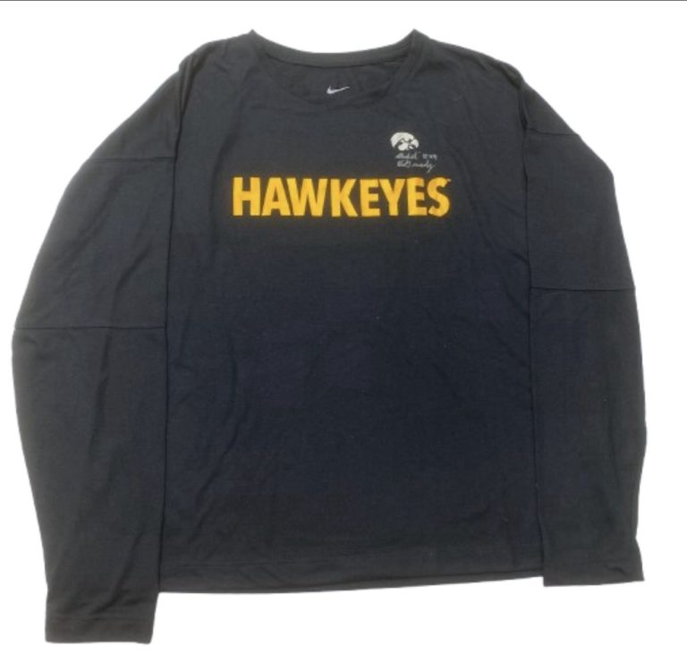 Addison O’Grady Signed Iowa Hawkeyes Basketball Team Issued Long Sleeve XL