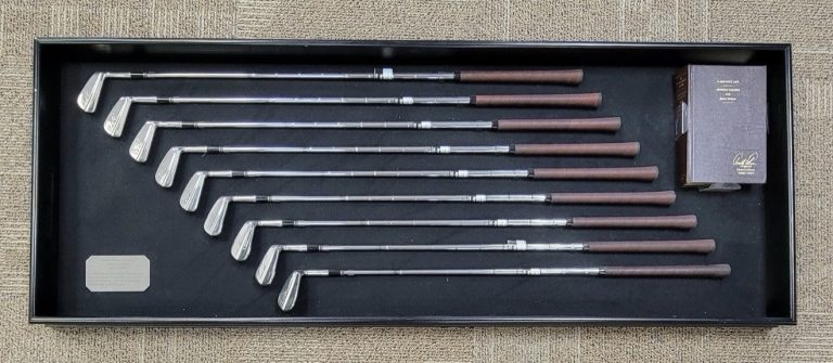 Arnold Palmer Signed Book & Limited Edition Irons 2-PW #955/1000 Beckett