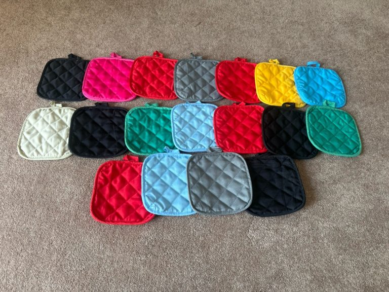 Lot of 18 Quilted Pot Holders Hot Pads Mixed Colors Kitchen Trivets