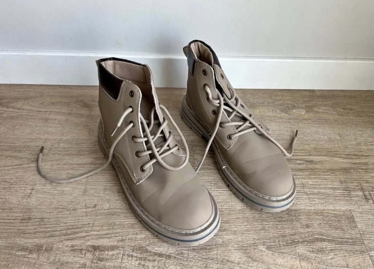 Men’s Tan Lace Up Work Boots Size 11 Ankle Combat Style Lug Sole Casual