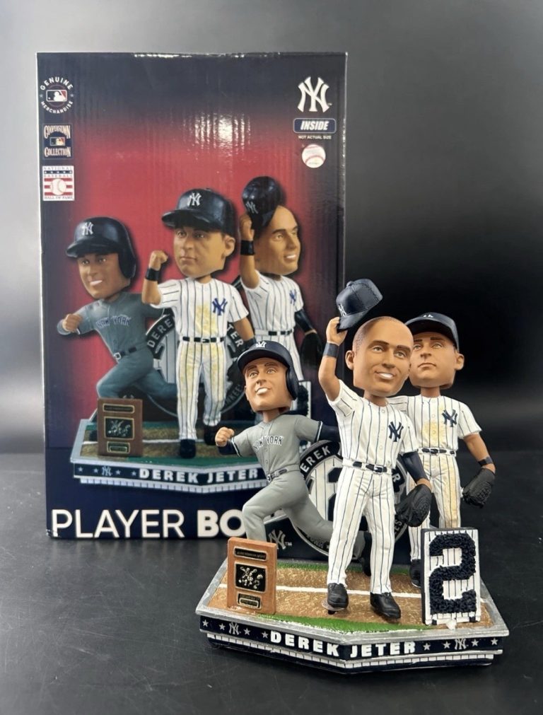 Derek Jeter FOCO Triple Bobblehead Rookie Captain Farewell LE /504