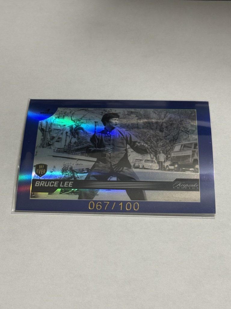 2024 Keepsake Bruce Lee 50th Anniversary #40 Blue Refractor 1st Ever /100