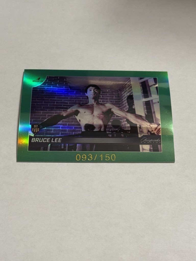 2024 Keepsake Bruce Lee 50th Anniversary #32 Green Refractor 1st Ever /150