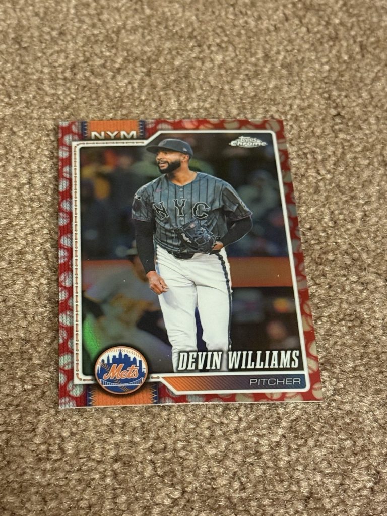 2026 Topps Chrome Devin Williams #194 Baseballs SP Image Variation Mets