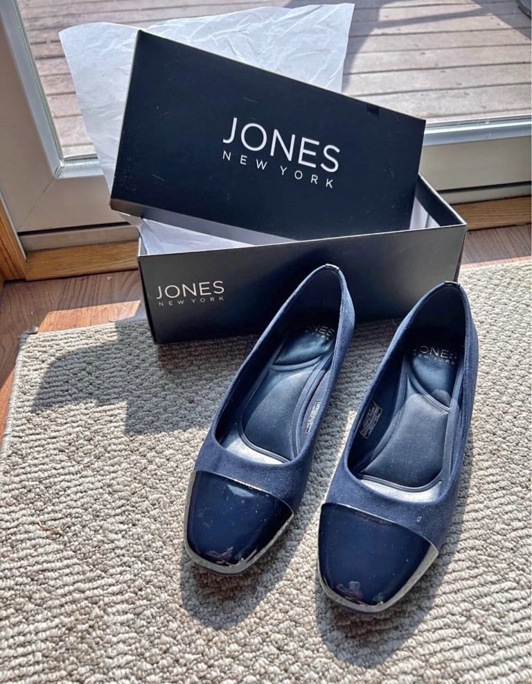 Jones New York Junelle Navy Cap Toe Wedge Pump Womens Size 7.5 Suede Patent