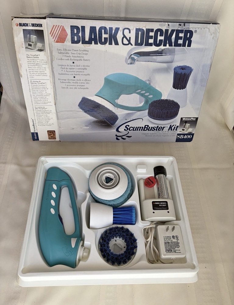 Black & Decker ScumBuster SB400 Kit Cordless Tub Tile Scrubber VersaPak Complete