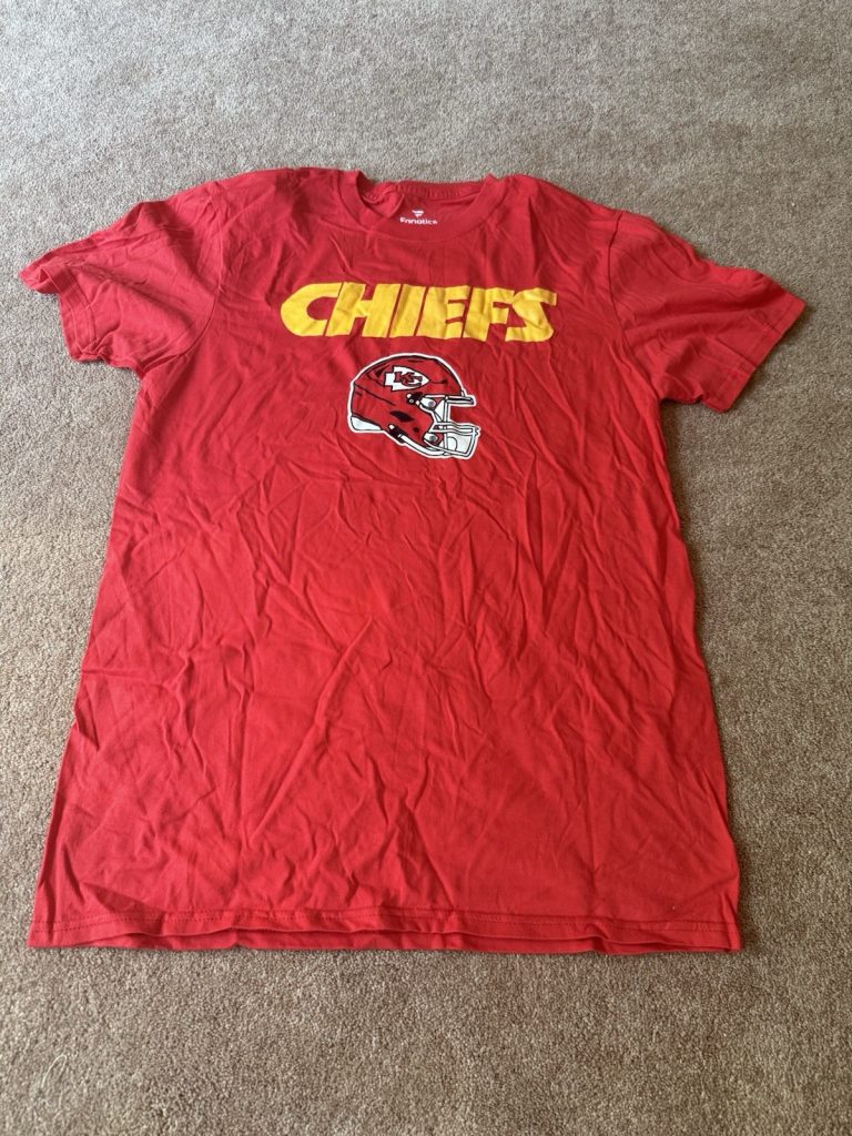 Kansas City Chiefs Harrison Butker #7 T-Shirt Mens M Red Fanatics NFL Helmet
