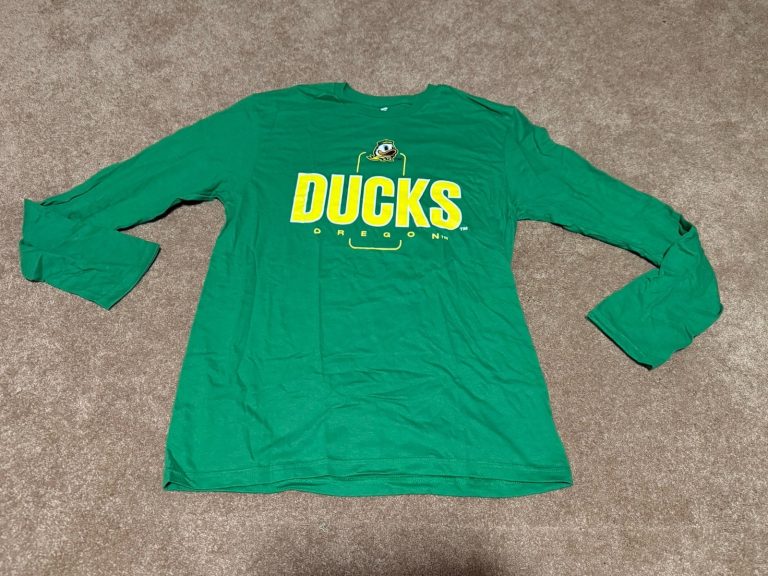 Fanatics Oregon Ducks Tyner #06 Football Long Sleeve T-Shirt Green Mens Medium