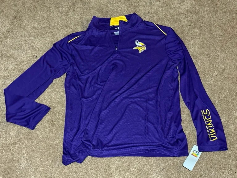 NWT Minnesota Vikings NFL Team Apparel 1/4 Zip Pullover Men's L Purple Gold