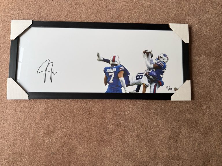Justin Jefferson Signed Framed 12x30 Panorama Photo LE 18/118 Vikings Beckett